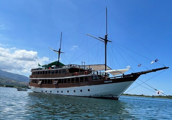 Meccadina Cruise Komodo